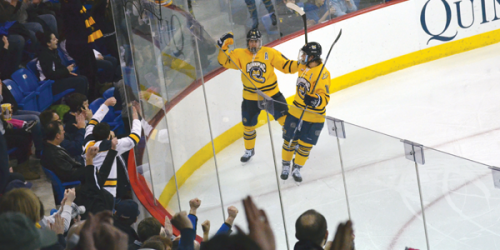 Quinnipiac men’s ice hockey trounces Merrimack