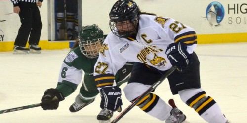 Quinnipiac womens ice hockey tops Dartmouth