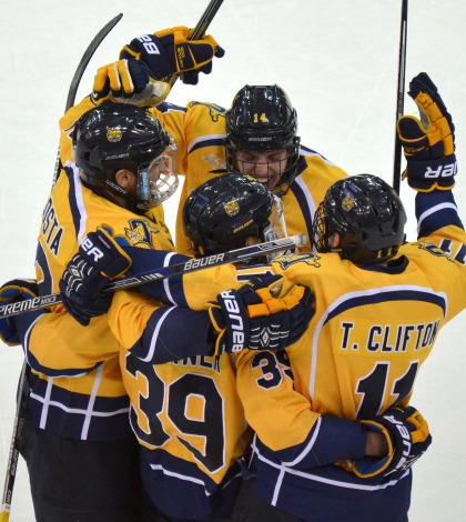 Men's ice hockey downs Northeastern