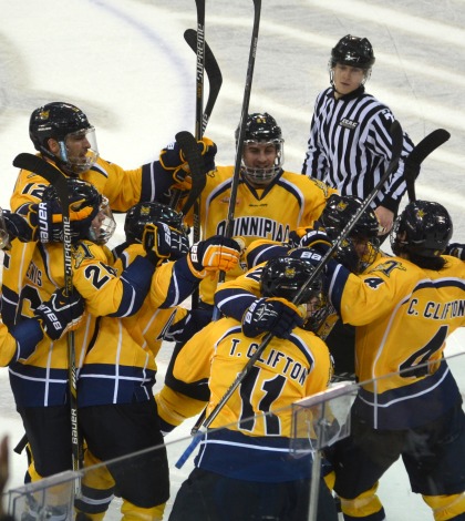 Men's ice hockey downs Dartmouth in thriller