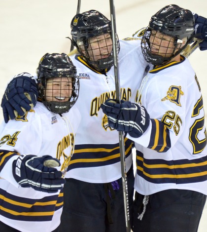 Women's ice hockey downs Dartmouth at home