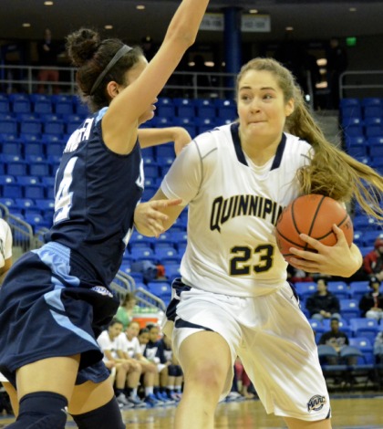 Women's basketball routs Saint Peter's