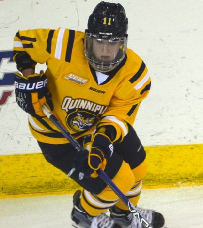 Women’s hockey extend winning streak to eight vs New Hampshire
