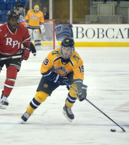 Men's ice hockey plays to tie with RPI