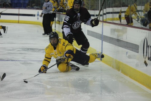 Men’s ice hockey outshoots Union 54-17, but falls 5-2