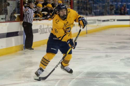 Quinnipiac mens ice hockey loses its first game of the year, 5-1 to Dartmouth