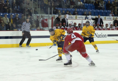 Quinnipiac mens ice hockey shuts out RPI, 3-0