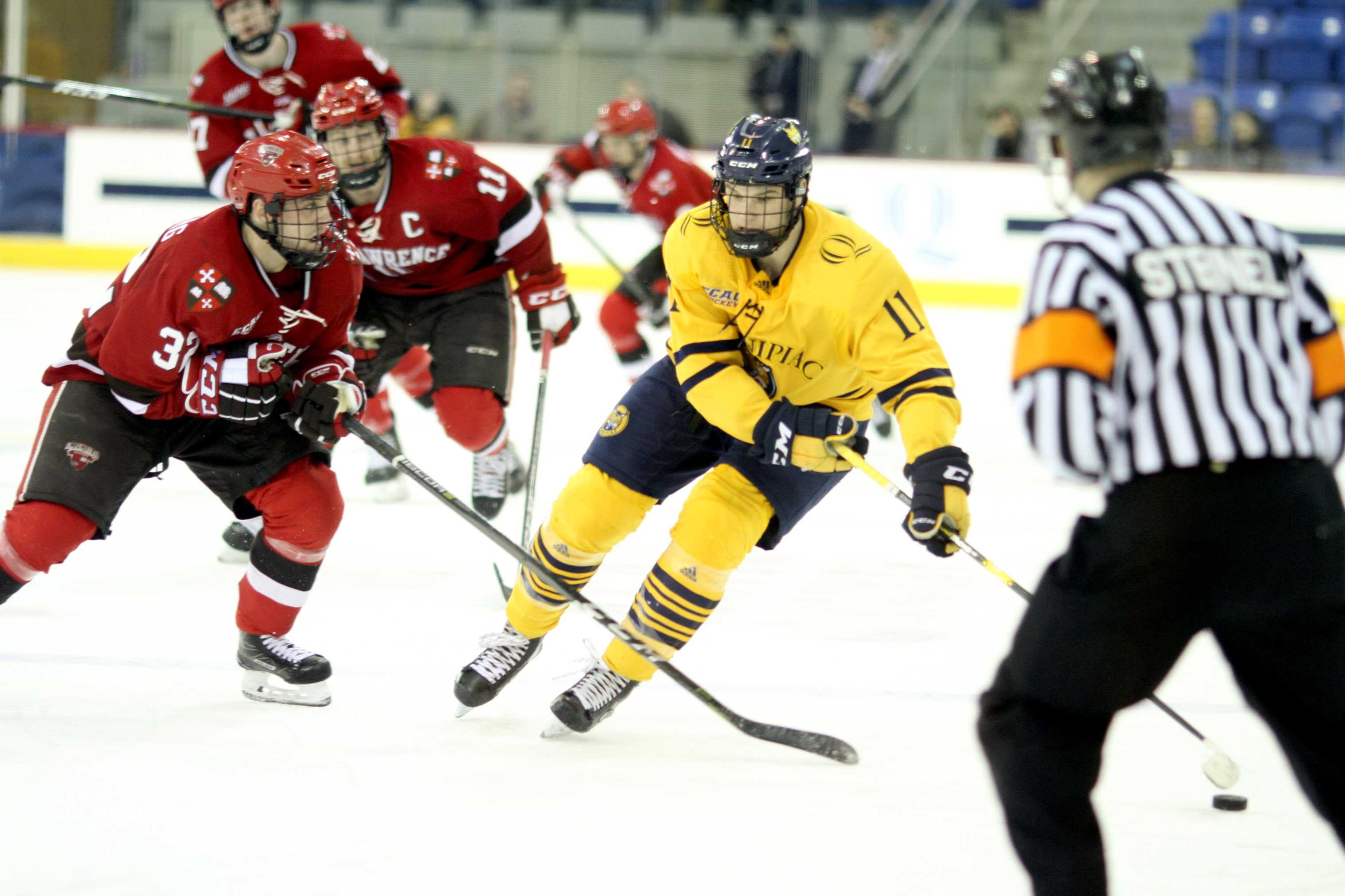 Bongiovanni's hat trick propels Quinnipiac men's ice hockey to win over St. Lawrence