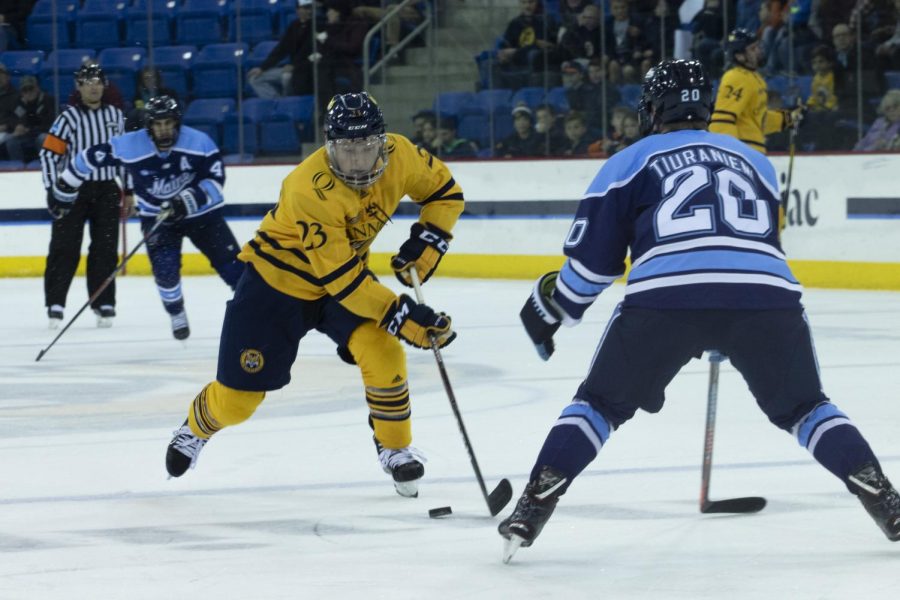 Quinnipiac can’t take advantage of opportunities, lose 4-2 to Maine