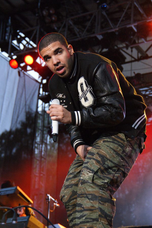 Drakes recent hits are all crowd pleasers that do not show the realism he is known for. Photo by MusicEntropy via Flickr