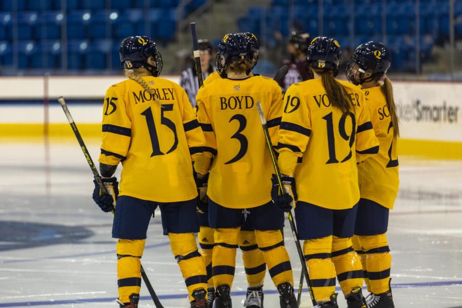No. 4 Quinnipiac women’s ice hockey falls to No. 1 Wisconsin in competitive 5-2 contest