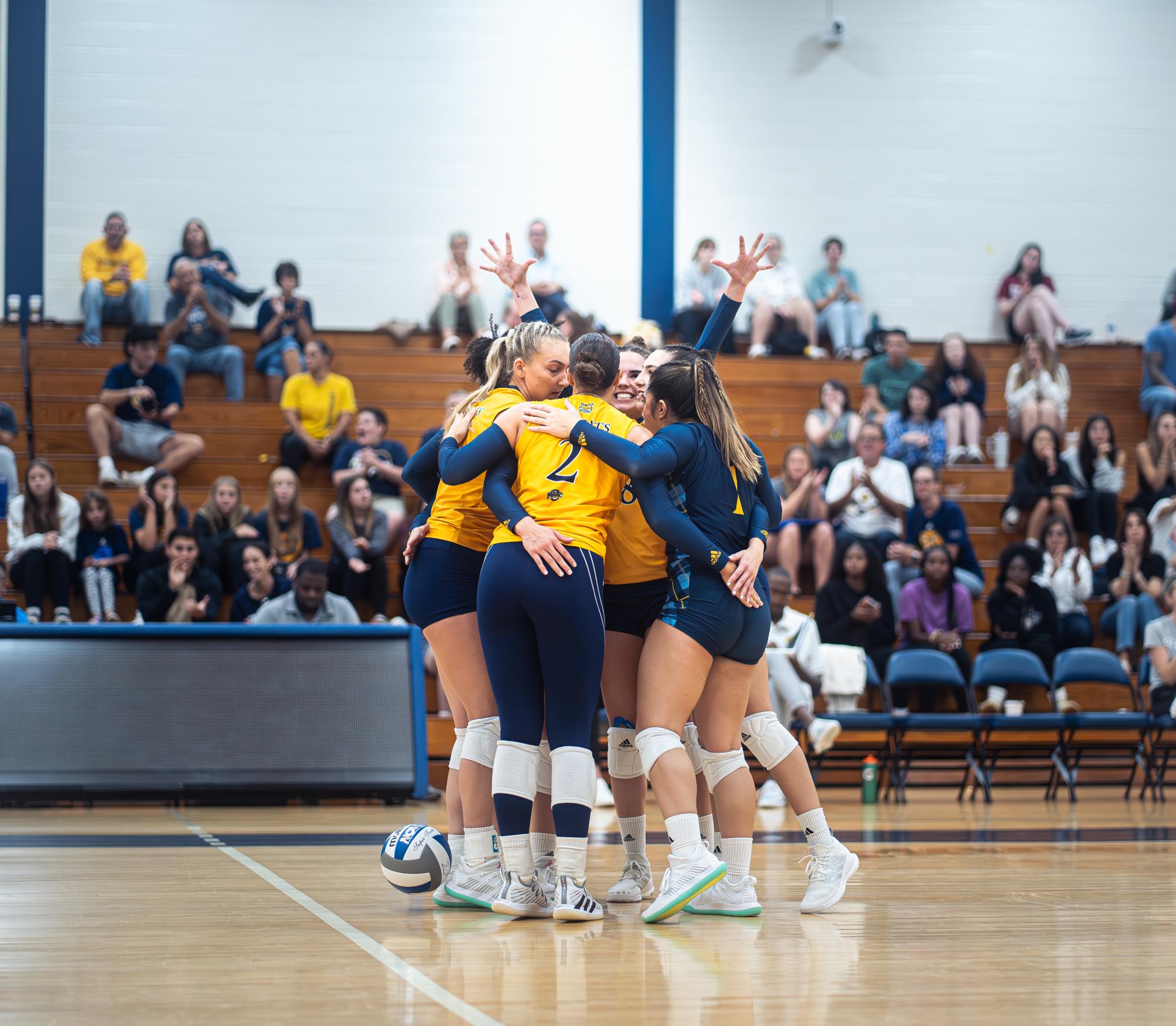 The Quinnipiac volleyball team remains undefeated in MAAC play following a come from behind 3-2 win at Marist. 
