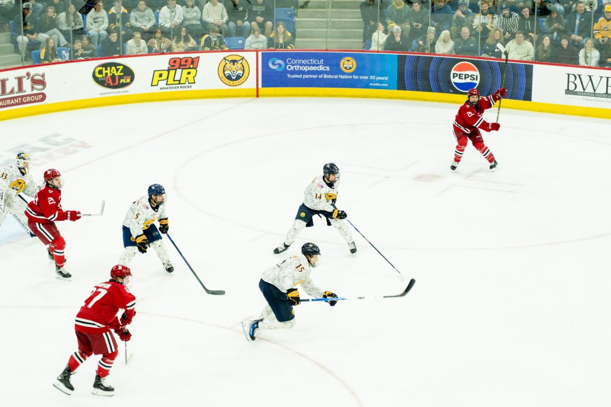 Quinnipiac's defense anticipates a play from Harvard on Nov. 9.