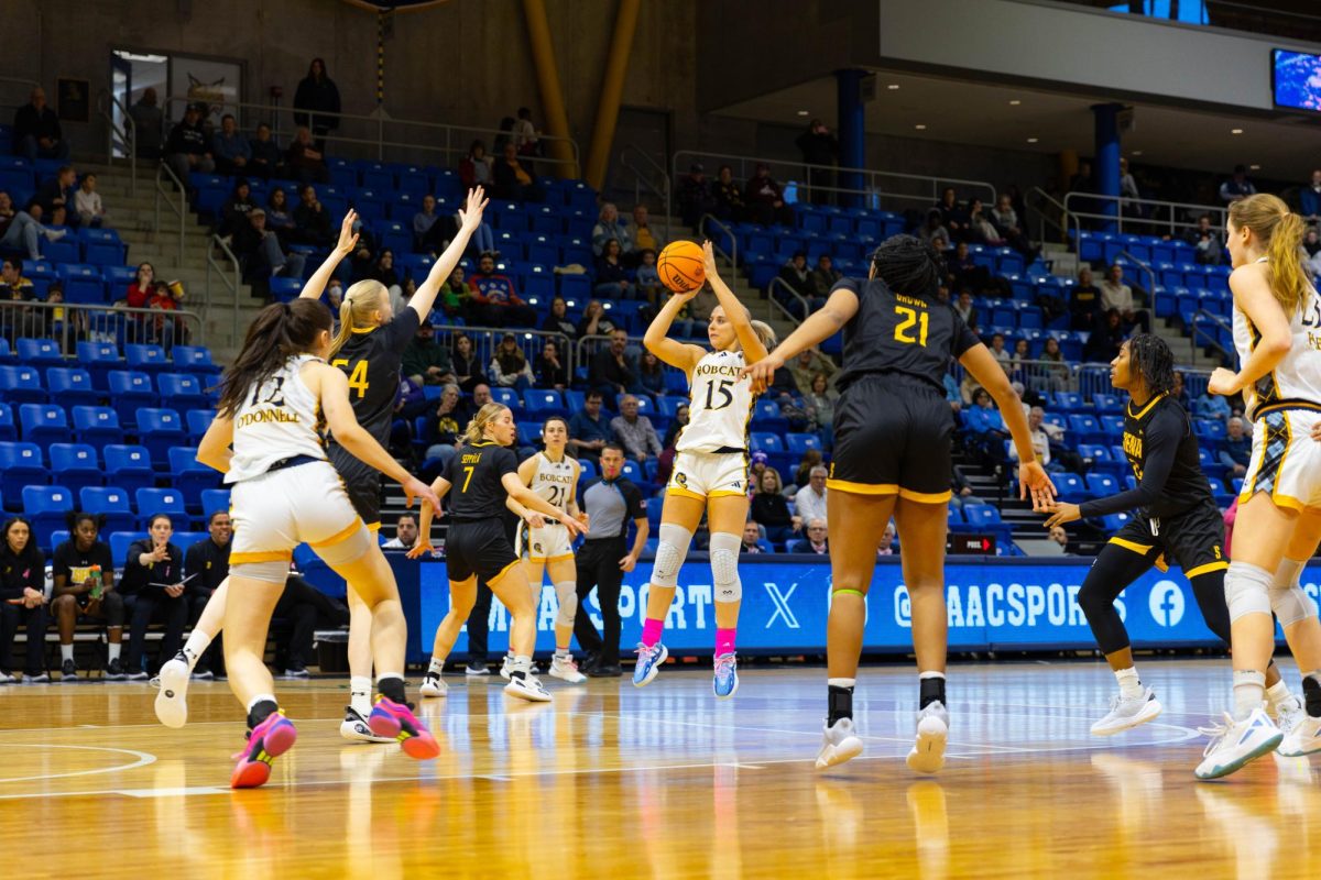 Sophomore guard Karson Martin shoots a jump shot against Siena on Feb. 1. 