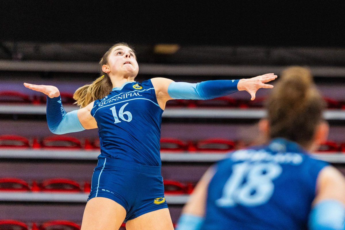 Broken records and the return of Giovagnoni mark Quinnipiac volleyball’s MAAC opener win against Sacred Heart